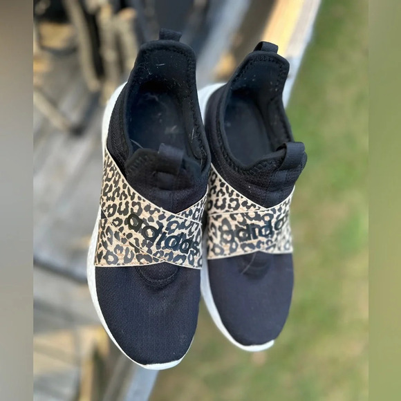 Adidas Cheetah Print Pull On Sneakers Womens Size 8 - Picture 2 of 4